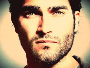 tyler hoechline - mark eyes